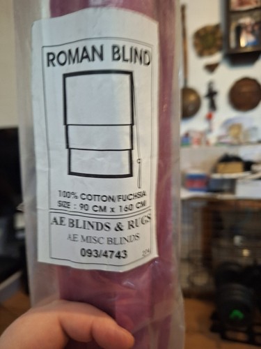 Roman blind fuchsia - s&b,